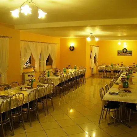 Dom Wczasowy U Jakuba 住宿加早餐酒店 *